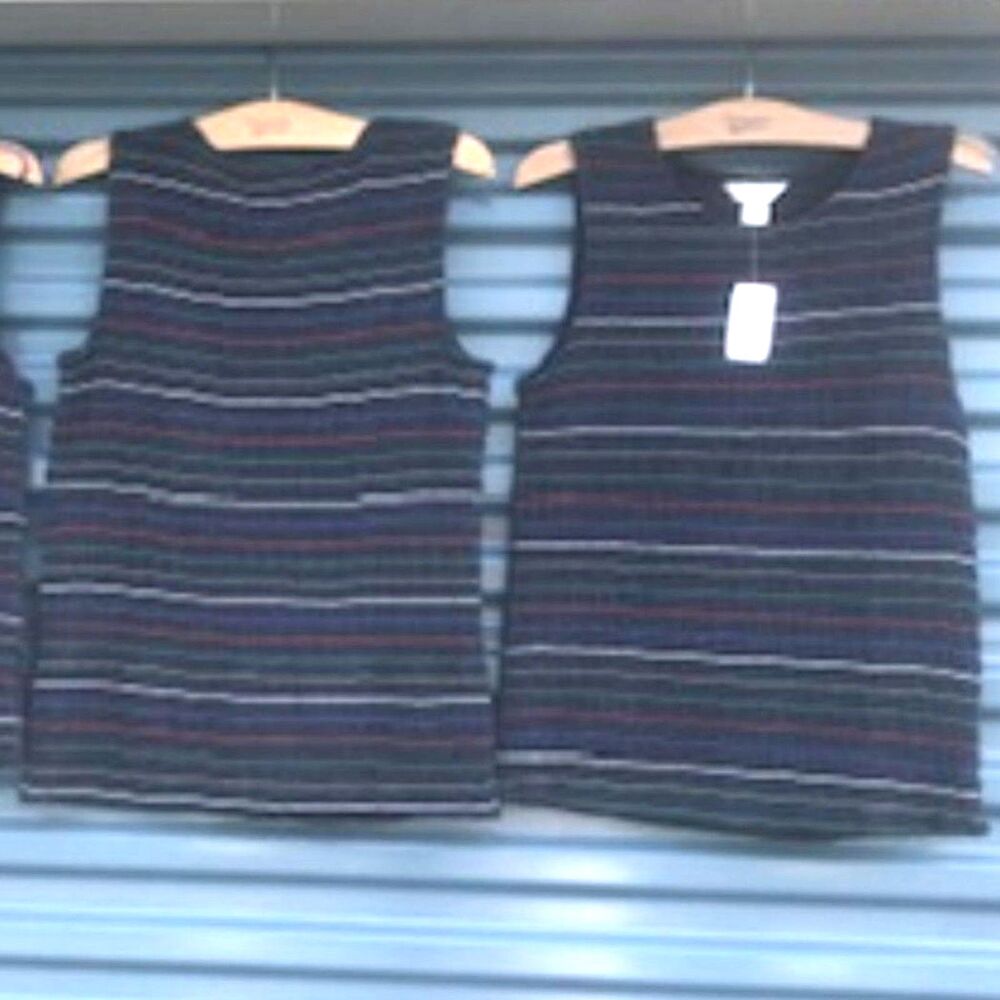 Size: Petite Medium {8-10} Sleeveless Top . Christopher and Banks . New w/ Tags